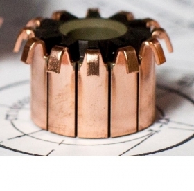 Hook commutator for opening and closing systems - RD EUROPE GROUP